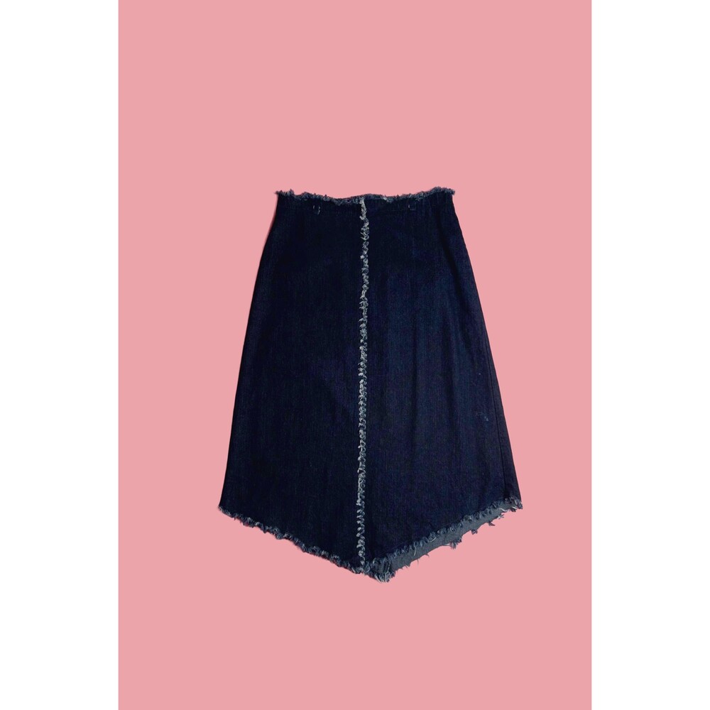1990s-Y2K Denim FOREVER 21 DAGGER Asymmetrical Hem Skirt W/Frayed Details. M